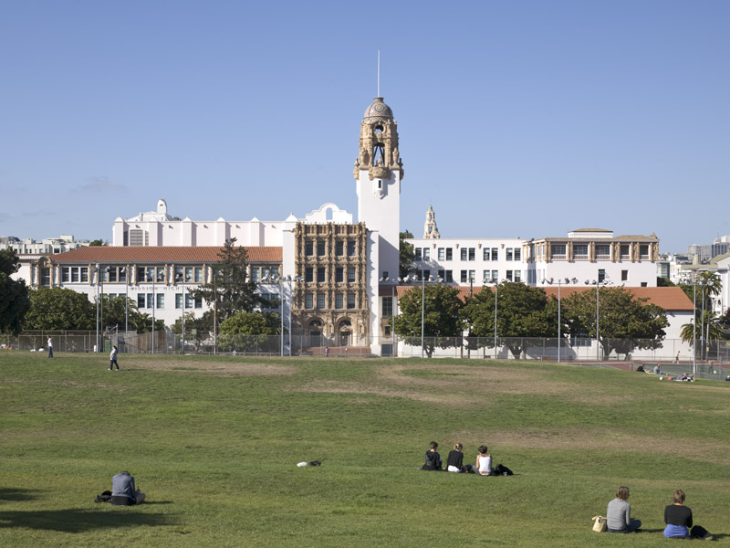 Mission High School 